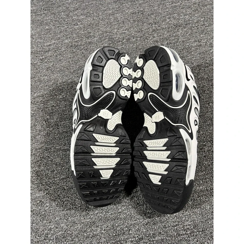 Nike Air Max Plus Drift Black White Panda Running Sneakers FV4081-102 Womens 8.5
